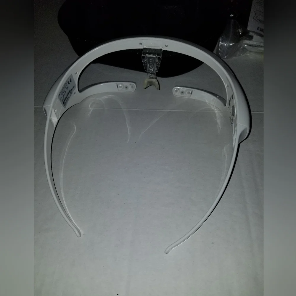 White Re-timer Glasses Black Case Portable Light